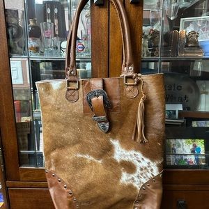 Cowhide purse NWOT custom made so no tags.